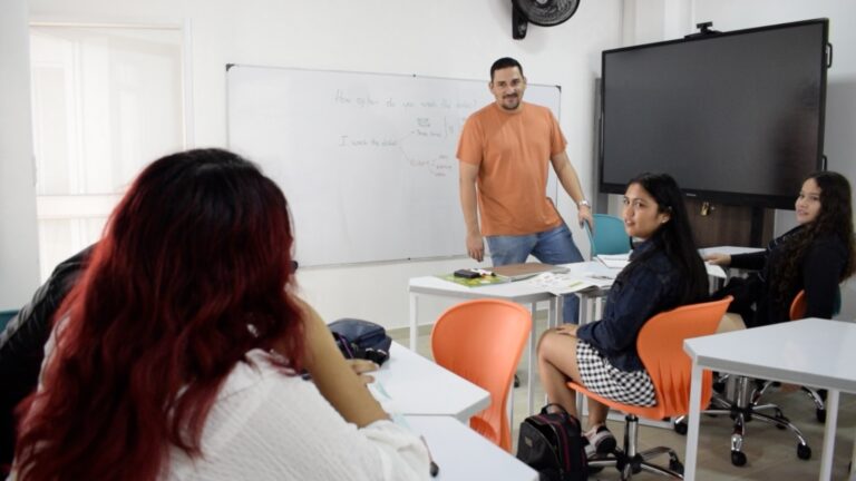 Docente de UNIMINUTO Ibagué obtiene beca para dar cátedra en universidad de la Union Europea