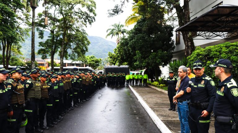 Más de 1.000 uniformados de la Policía brindan seguridad en Ibagué