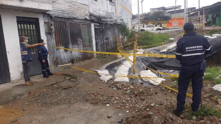 Cuatro familias del Barrio San Pedro Alejandrino fueron evacuadas por riesgo de deslizamiento