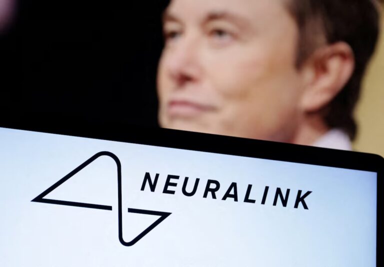 Neuralink implantó un segundo paciente de ensayo con chip cerebral, dice Musk