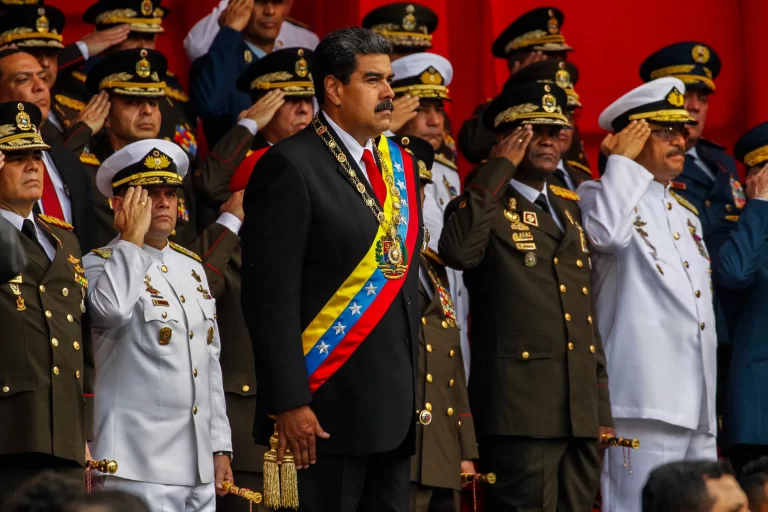 La Fuerza Armada de Venezuela ratifica “absoluta lealtad y subordinación” a Nicolás Maduro