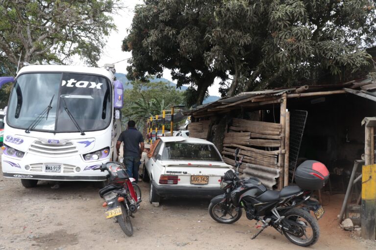 Autoridades cerraron en Ibagué parqueadero multipropósito: Era taller, chatarrería y lavadero a la vez