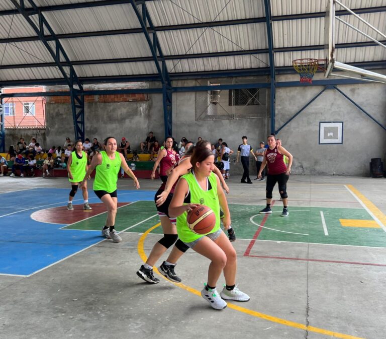 Iniciaron las competencias de los Juegos Comunales en Ibagué