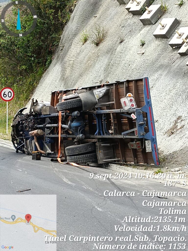 Cerrada la vía Calarcá Cajamarca por accidente de tránsito con persona fallecida