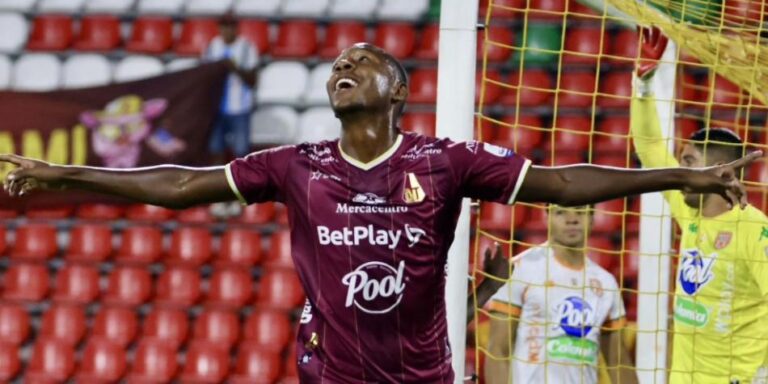 Deportes Tolima se aseguró cupo en los cuadrangulares finales tras golear a Envigado