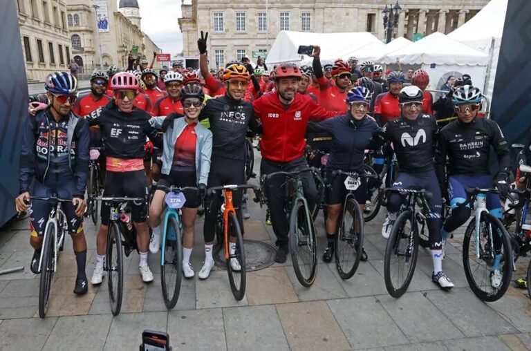 Bogotá homenajeó a figuras como Bernal, Quintana, Urán y Pajón con Gran Fondo de Ciclismo