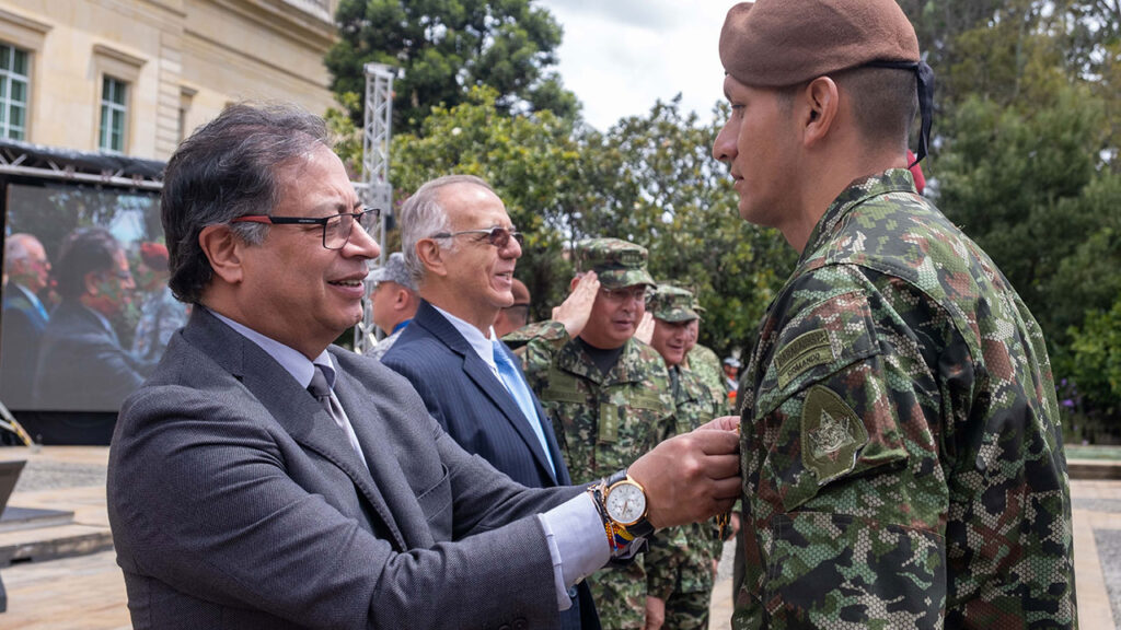 Relevo en Protección Presidencial: General Pedro Sánchez de la Fuerza Aeroespacial ingresa en reemplazo del coronel Carlos Feria