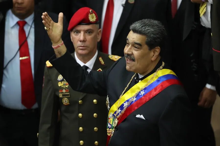 Maduro-posesion1.jpg