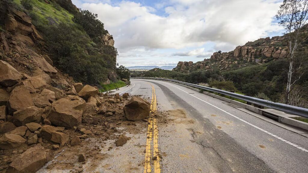 canyonroadlandslide.jpg