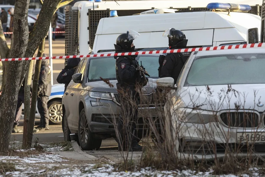 Dos policías y un civil muertos tras un ataque con bomba contra una patrulla de tránsito en Moscú