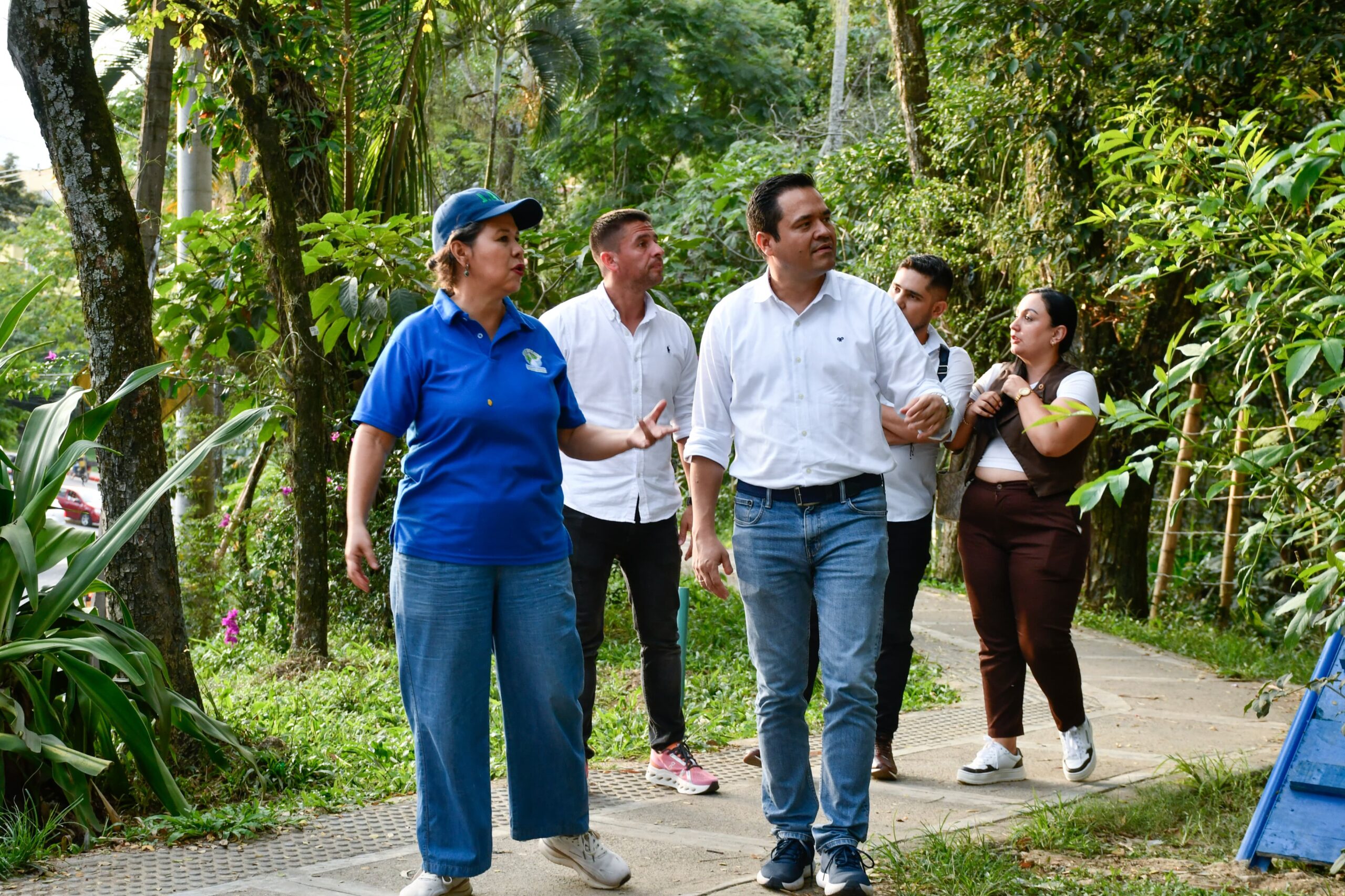 La comunidad y Cortolima transformaron el corredor ambiental de acceso al barrio Topacio de Ibagué