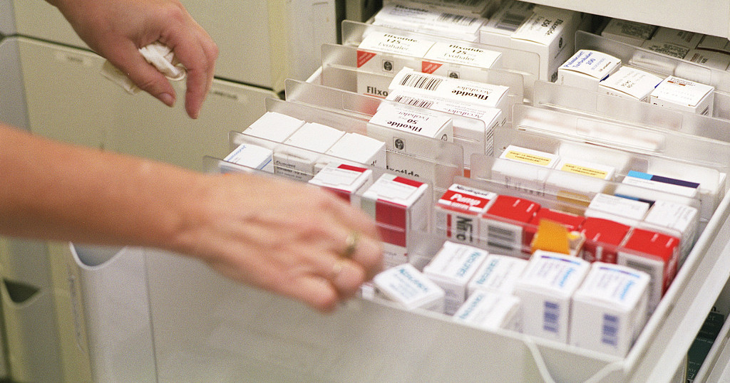 La circular 044 debe fortalecer y garantizar la entrega de medicamentos a los afiliados a las EPS: Minsalud