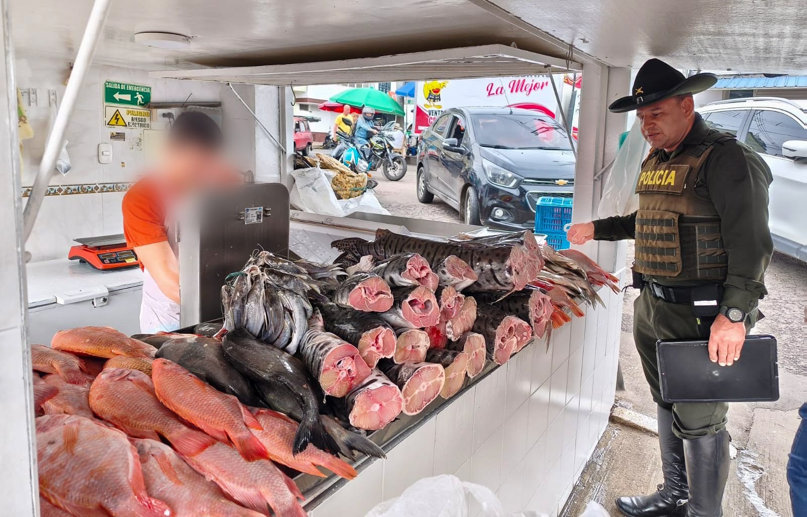 Más de 20 kilos de pescado en condiciones no aptas para consumo fueron incautados en La Plaza de la 28 de Ibagué